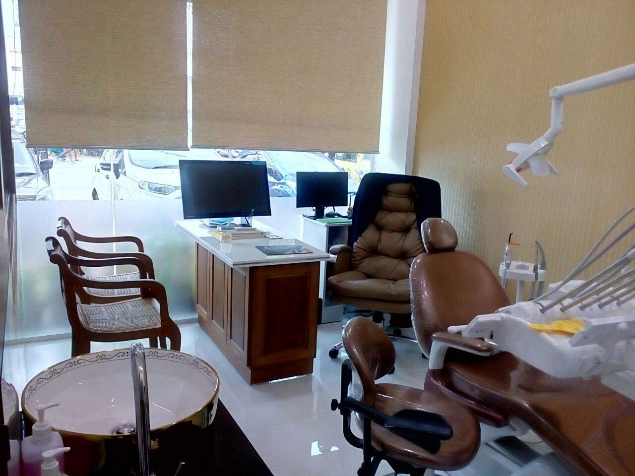 dr-sagirs-dentistry-ayyanthole-thrissur-dentists-wgrgr